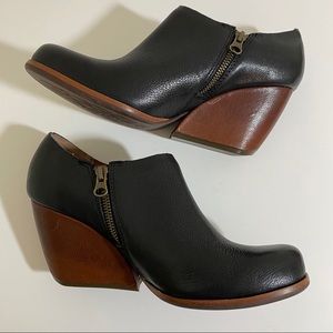 Kork-Ease Holmes wedge black booties size 9.5